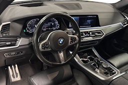 Valkoinen BMW X5 2020 kuva 7.