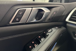 Valkoinen BMW X5 2020 kuva 17.