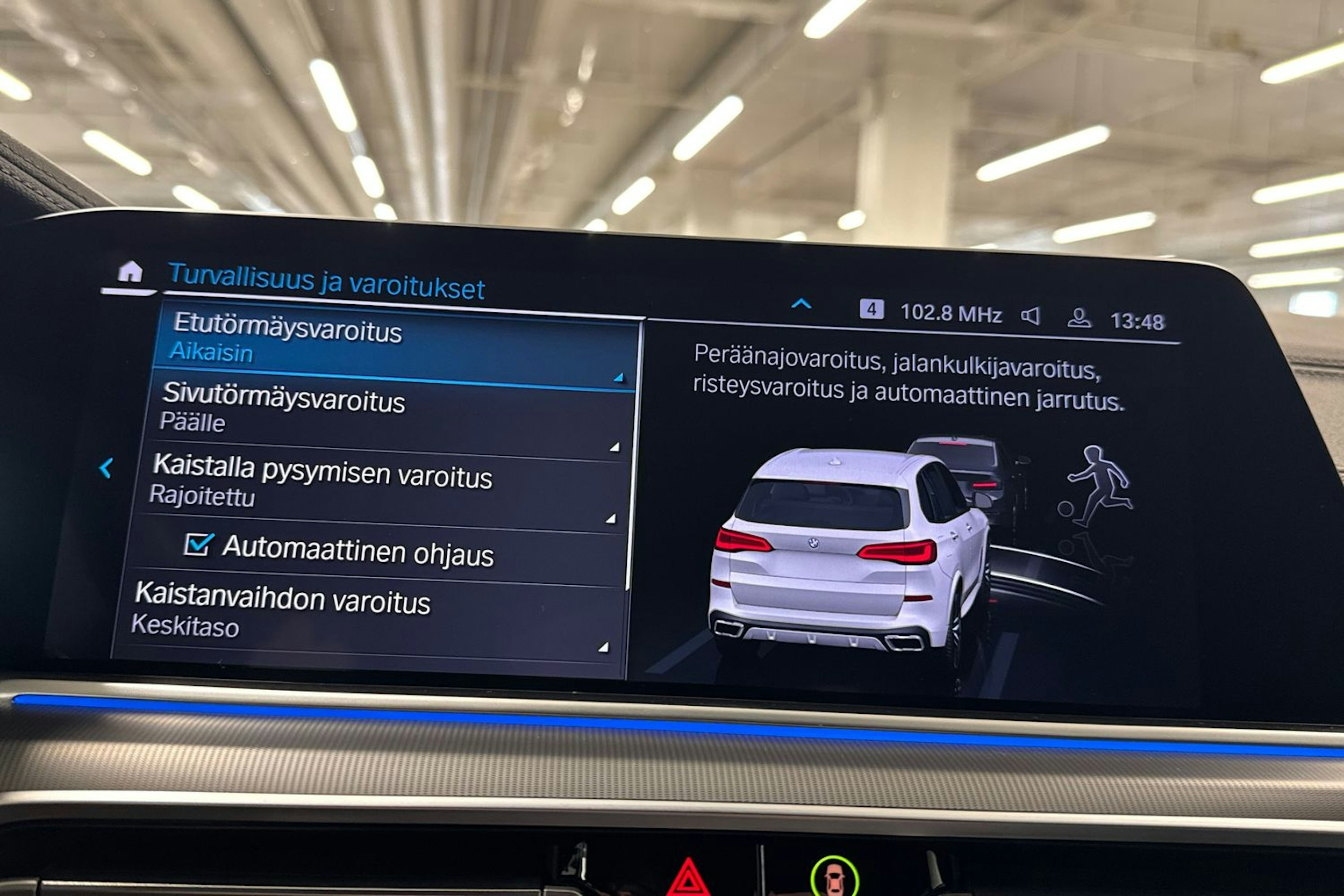 Valkoinen BMW X5 2020 kuva 22.