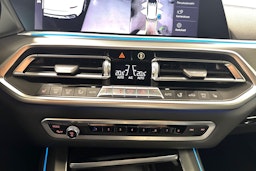 Valkoinen BMW X5 2020 kuva 30.