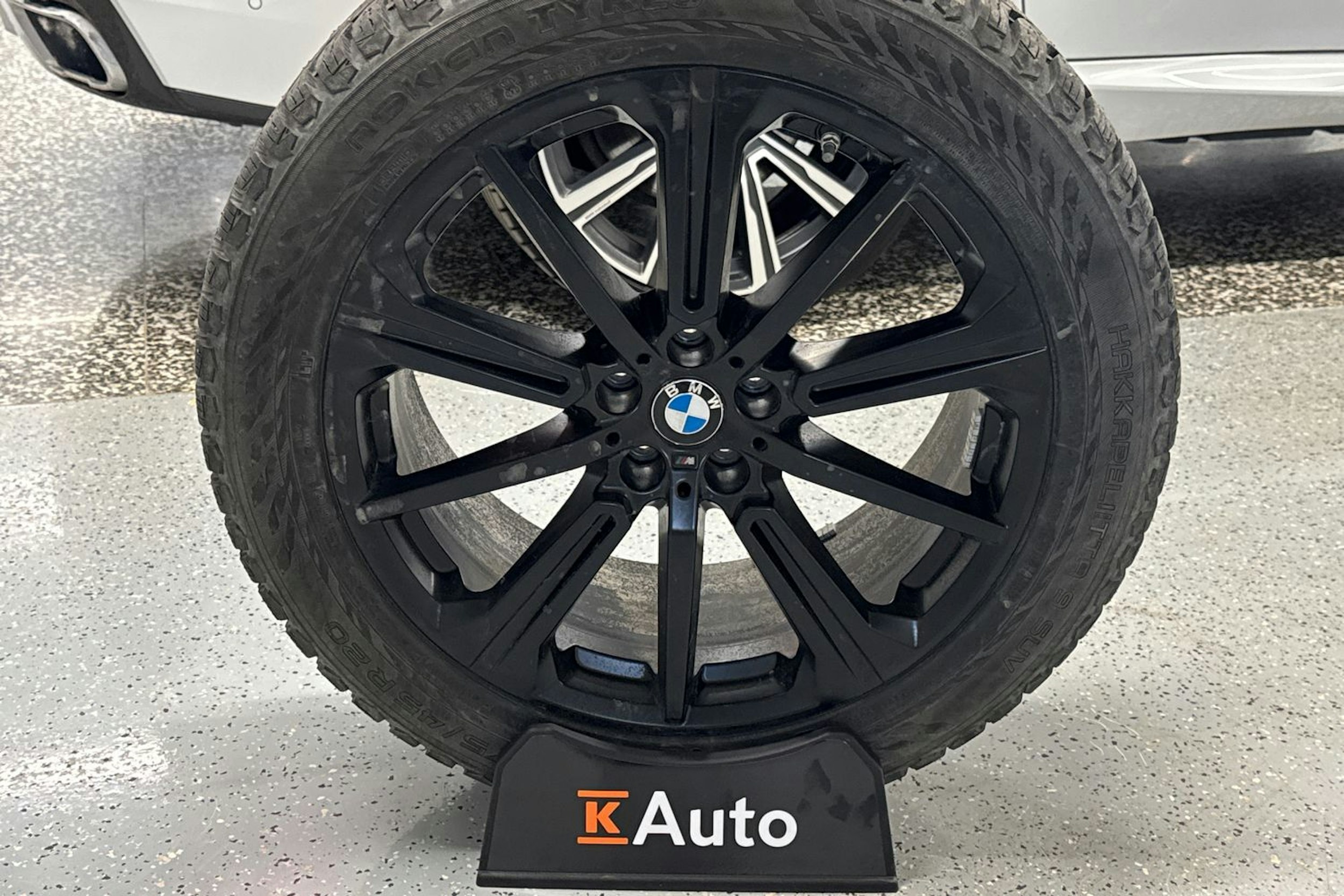 Valkoinen BMW X5 2020 kuva 39.