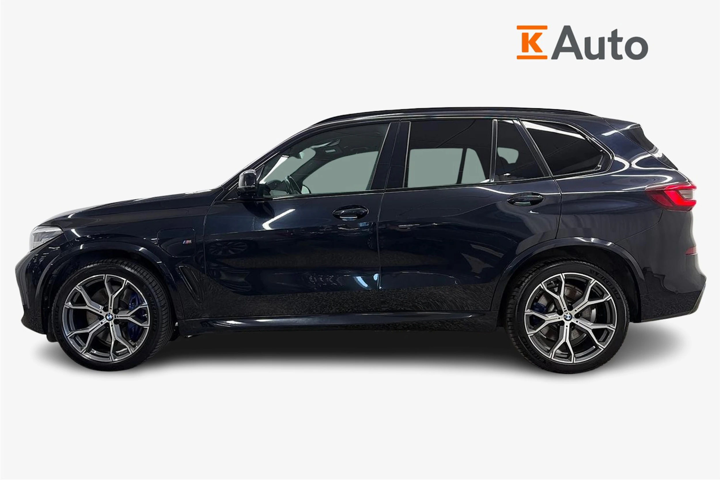 Musta BMW X5 2020 kuva 5.