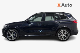 Musta BMW X5 2020 kuva 5.