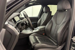 Musta BMW X5 2020 kuva 15.