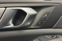 Musta BMW X5 2020 kuva 16.