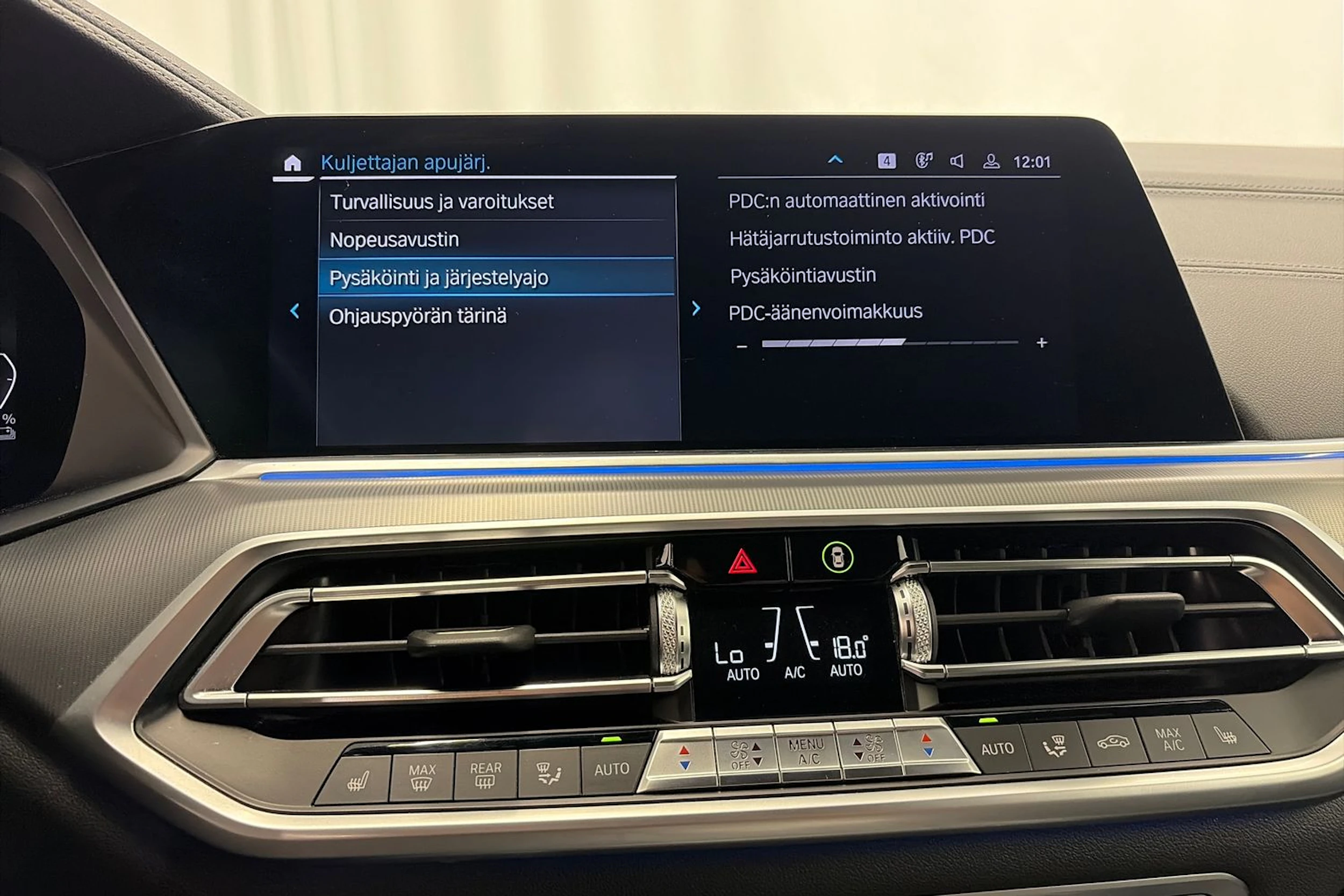 Musta BMW X5 2020 kuva 31.