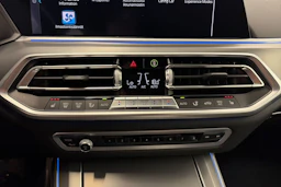 Musta BMW X5 2020 kuva 37.