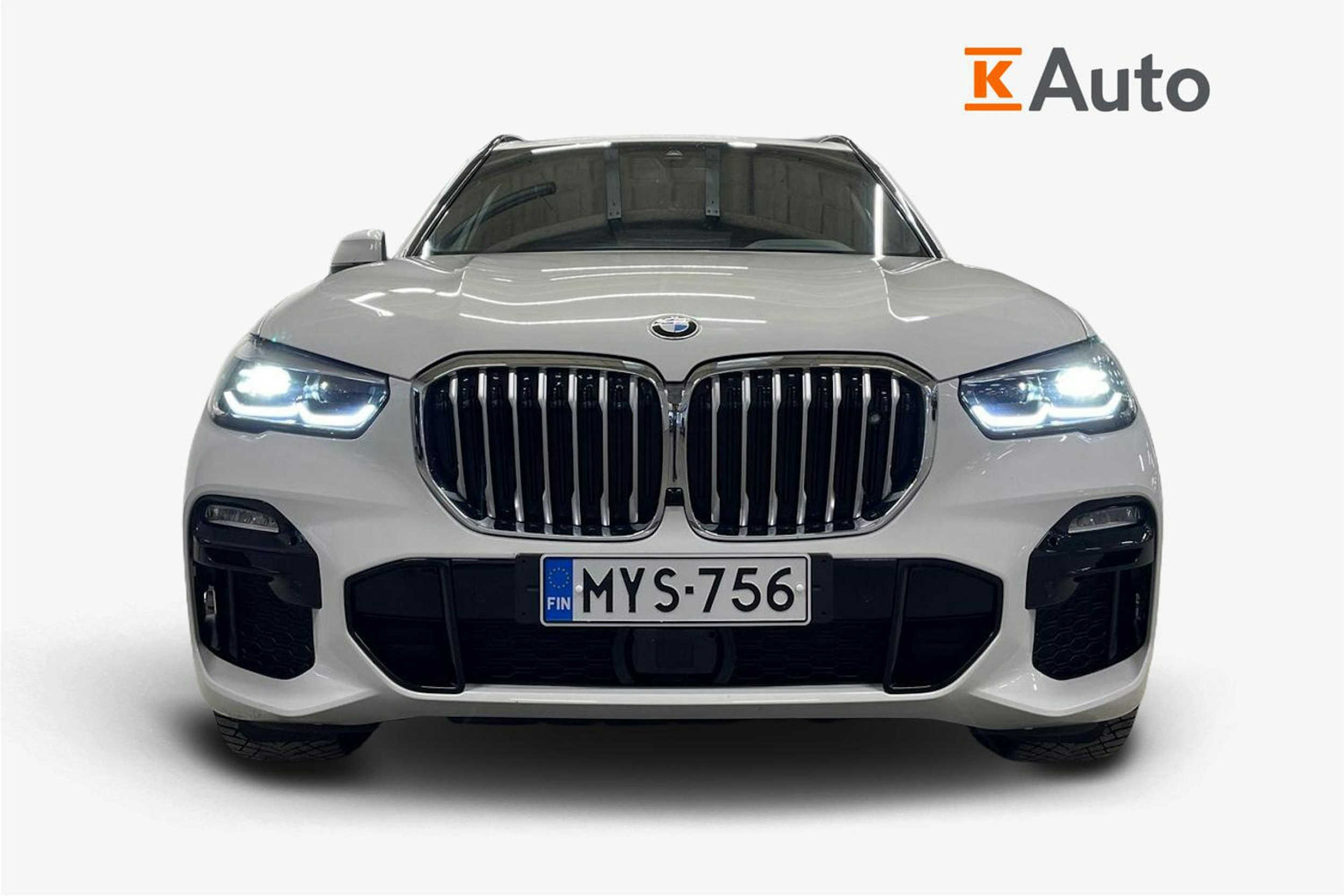 Valkoinen BMW X5 2020 kuva 5.