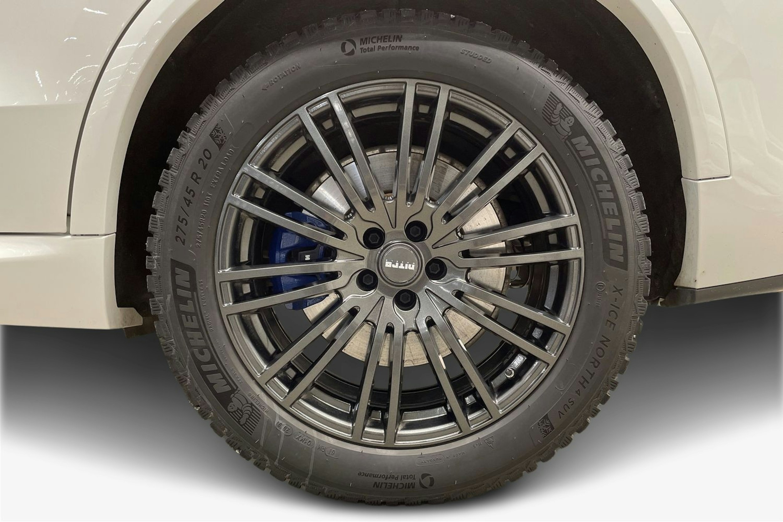 Valkoinen BMW X5 2020 kuva 11.