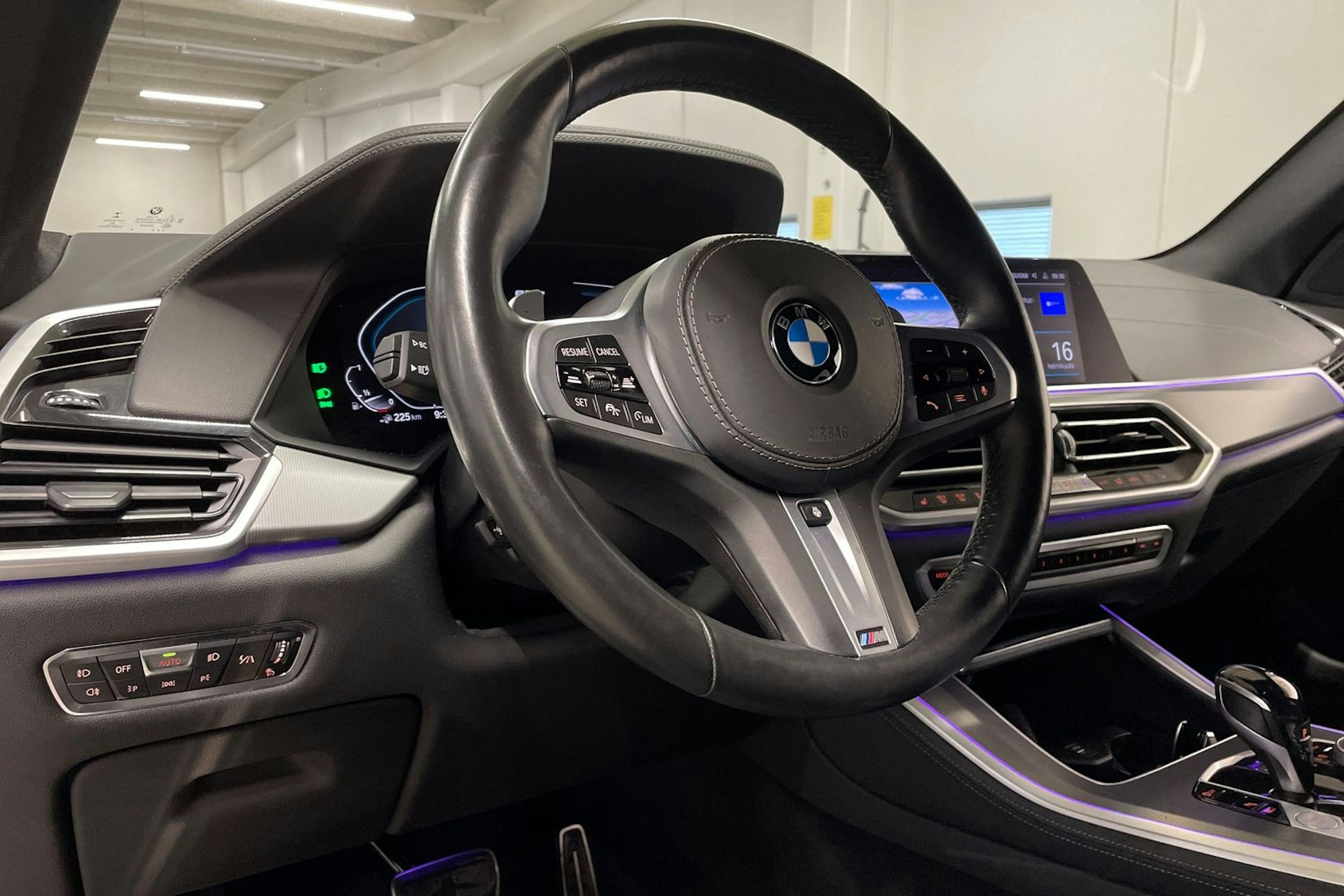 Valkoinen BMW X5 2020 kuva 30.