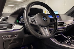 Valkoinen BMW X5 2020 kuva 30.