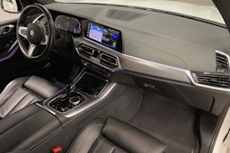 Valkoinen BMW X5 2020 kuva 32.