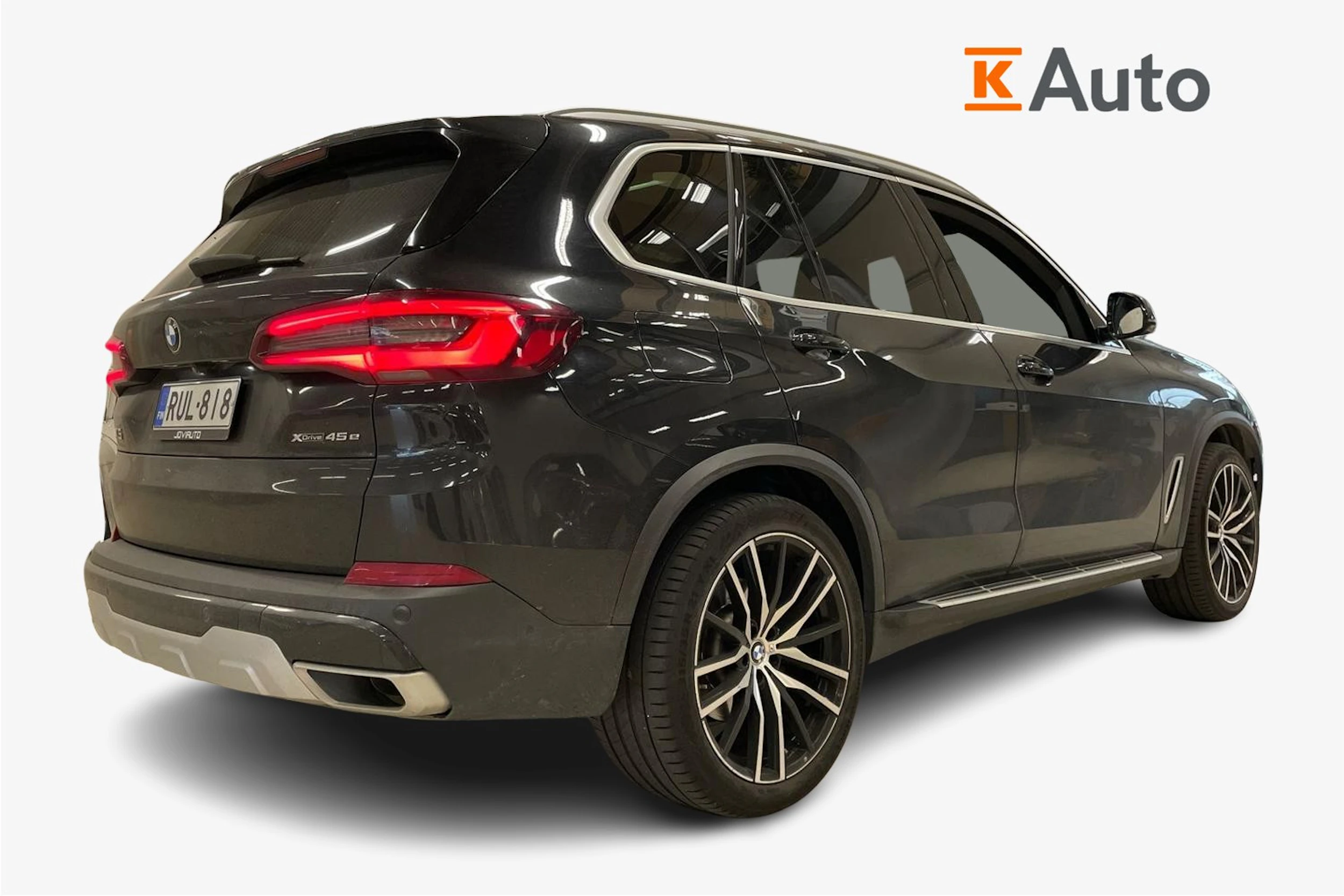 Musta BMW X5 2020 kuva 2.