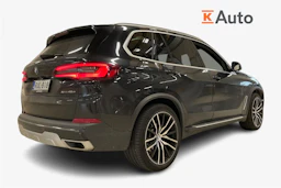 Musta BMW X5 2020 kuva 2.