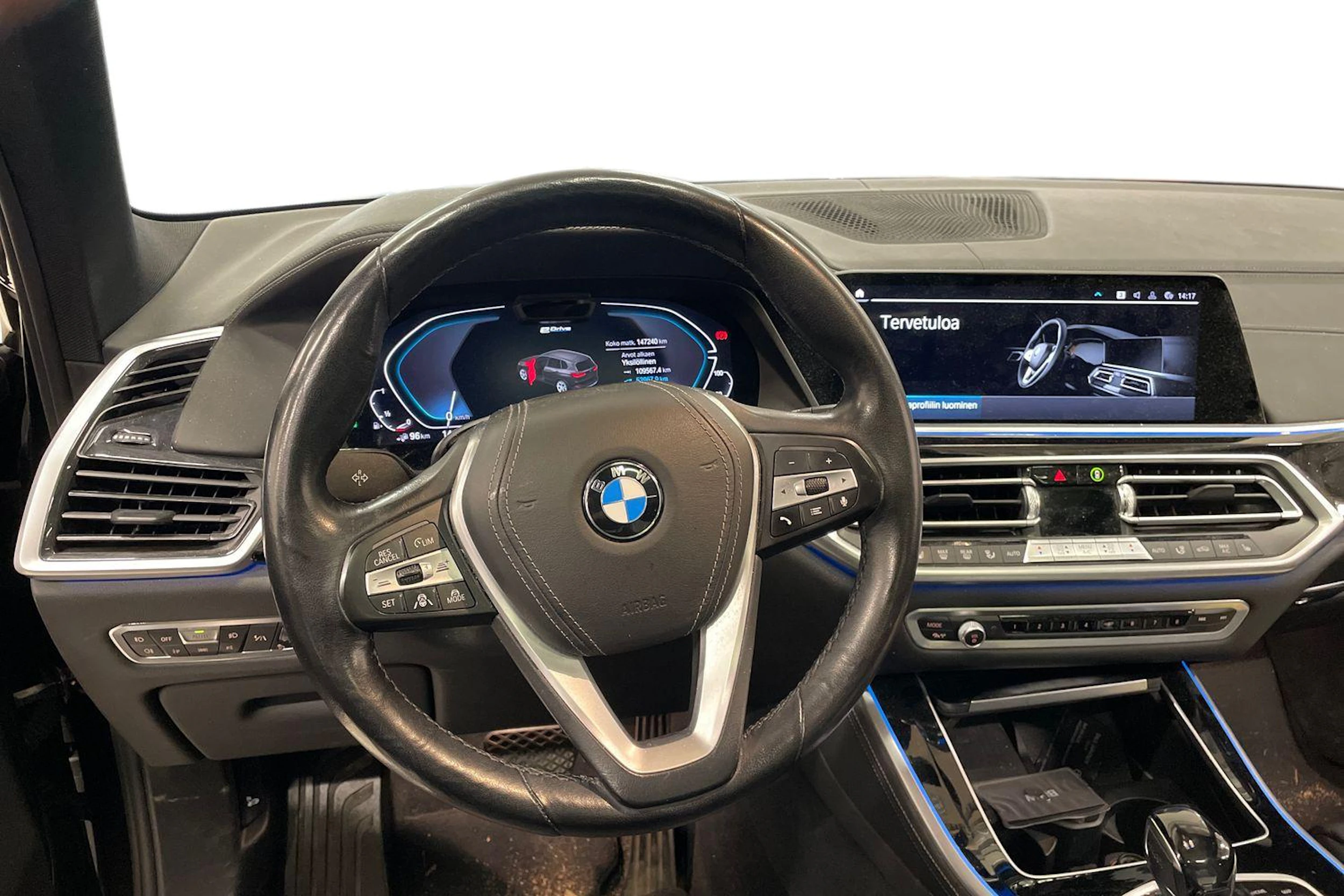 Musta BMW X5 2020 kuva 3.