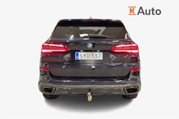 musta BMW X5 2020 kuva 3.