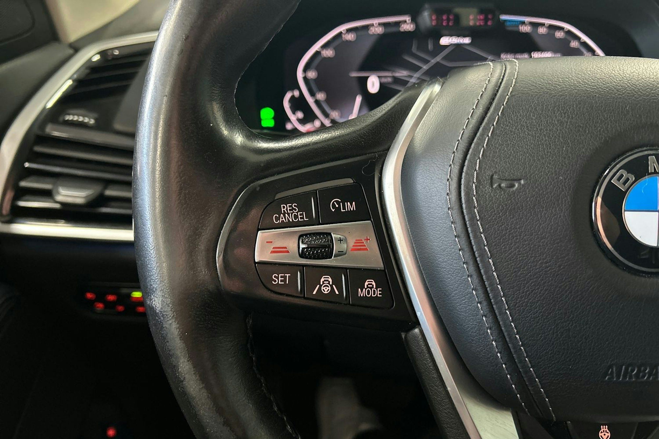 sininen BMW X5 2020 kuva 14.