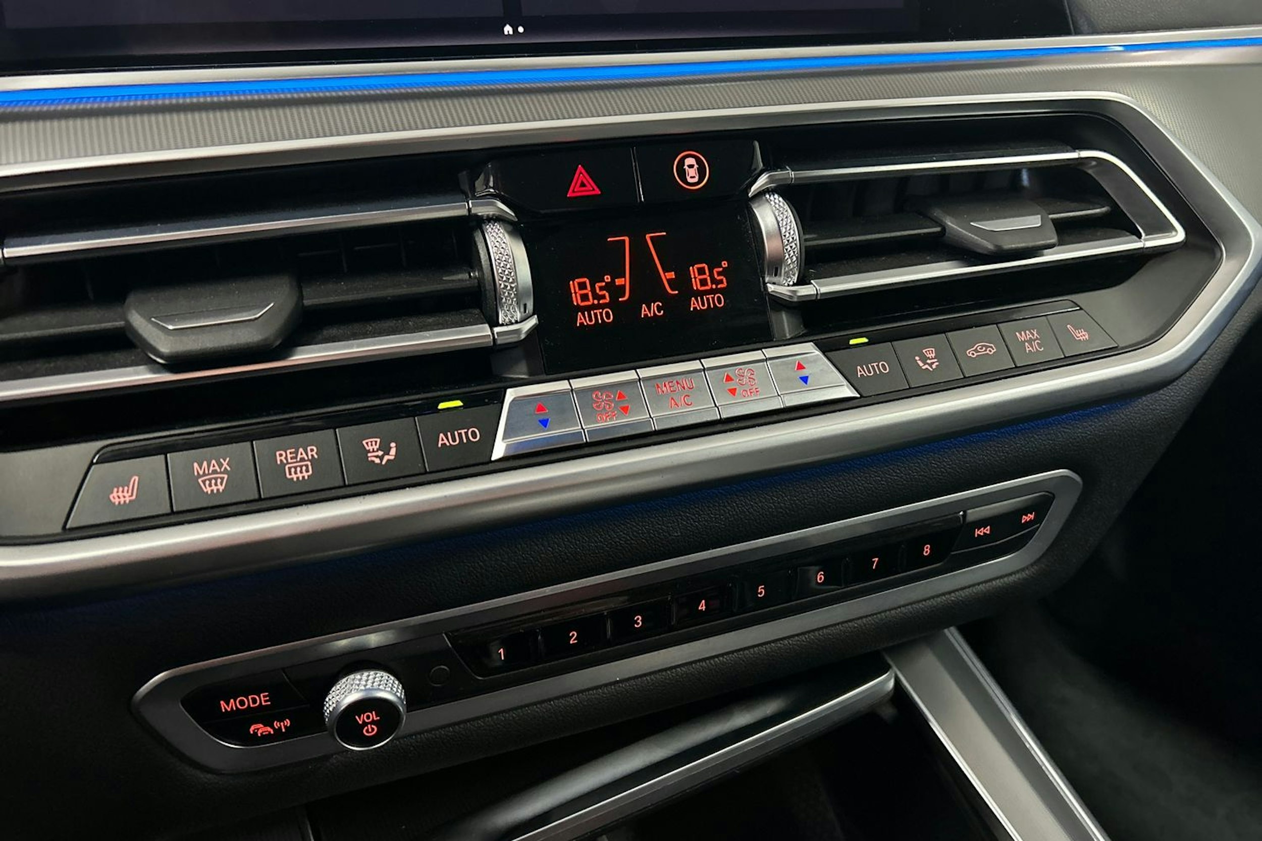 sininen BMW X5 2020 kuva 28.