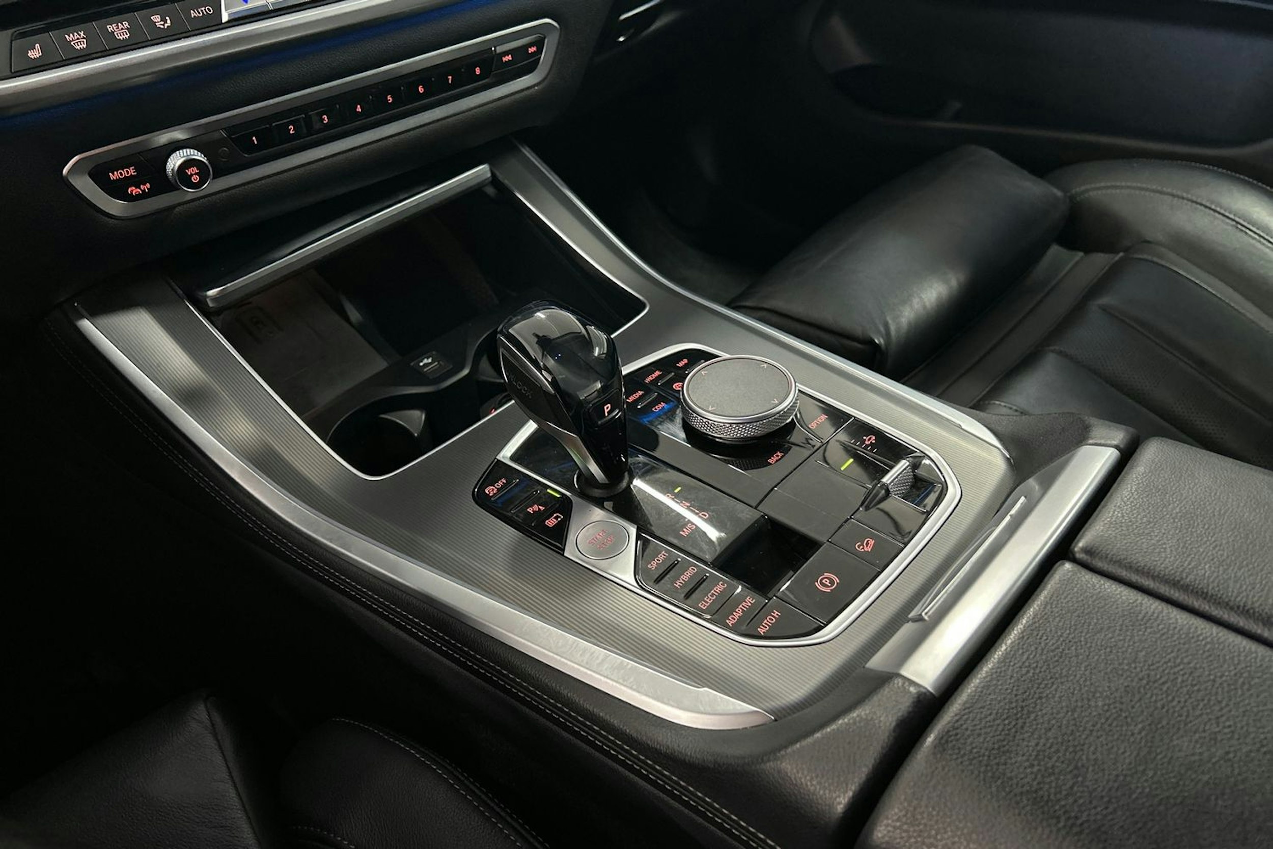 sininen BMW X5 2020 kuva 29.