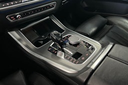 sininen BMW X5 2020 kuva 29.