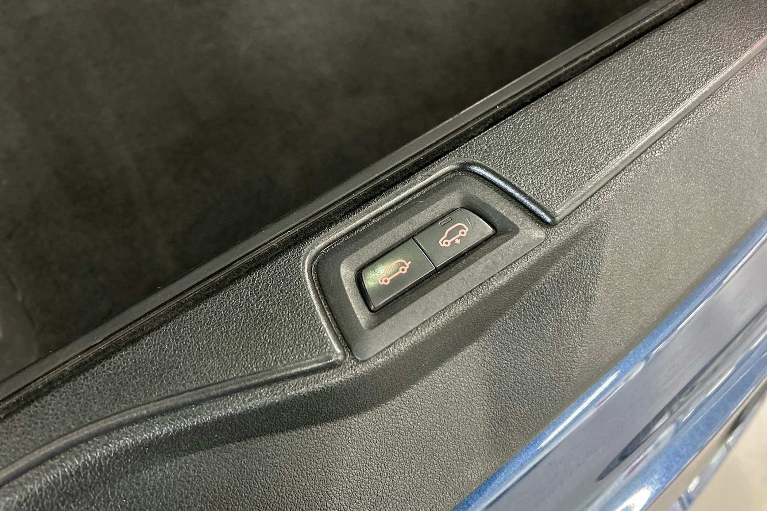 sininen BMW X5 2020 kuva 33.