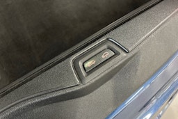 sininen BMW X5 2020 kuva 33.