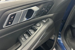 sininen BMW X5 2020 kuva 37.