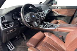 sininen BMW X5 2020 kuva 3.