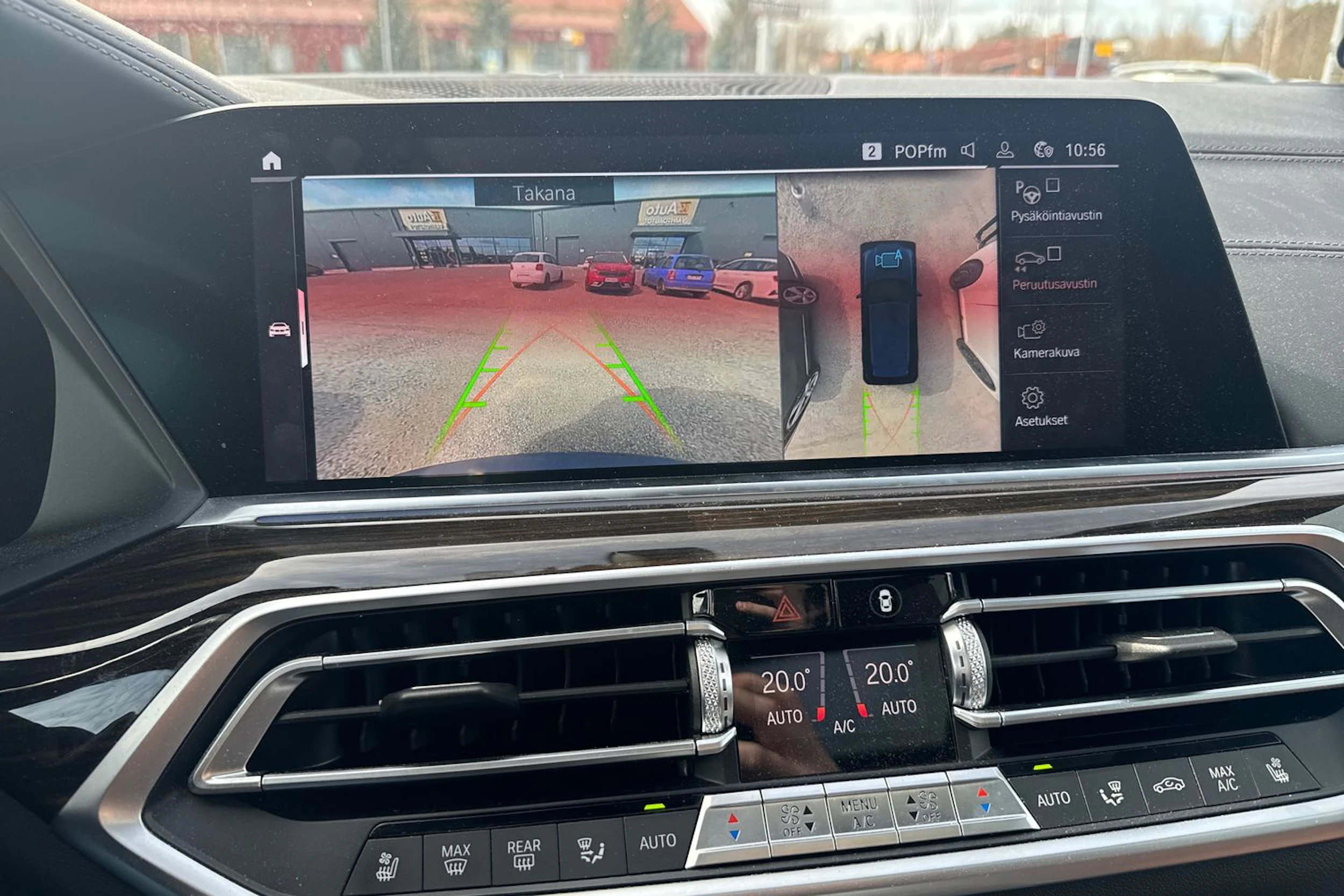 sininen BMW X5 2020 kuva 8.