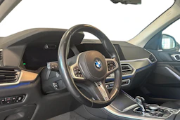sininen BMW X5 2021 kuva 3.
