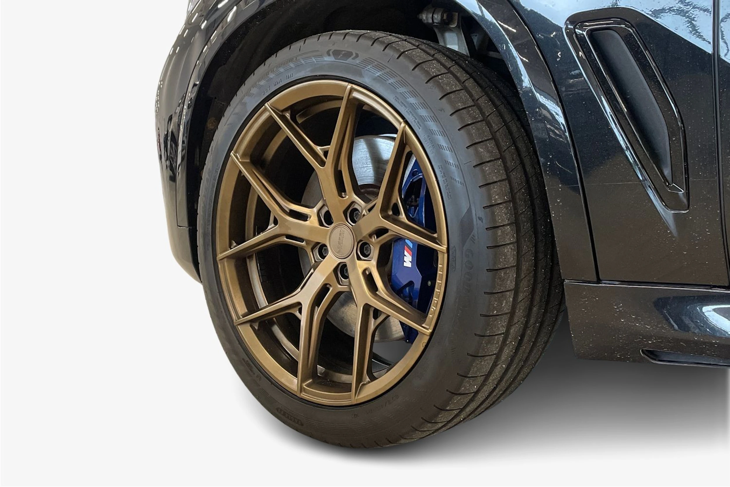 musta BMW X5 2021 kuva 9.