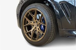musta BMW X5 2021 kuva 9.