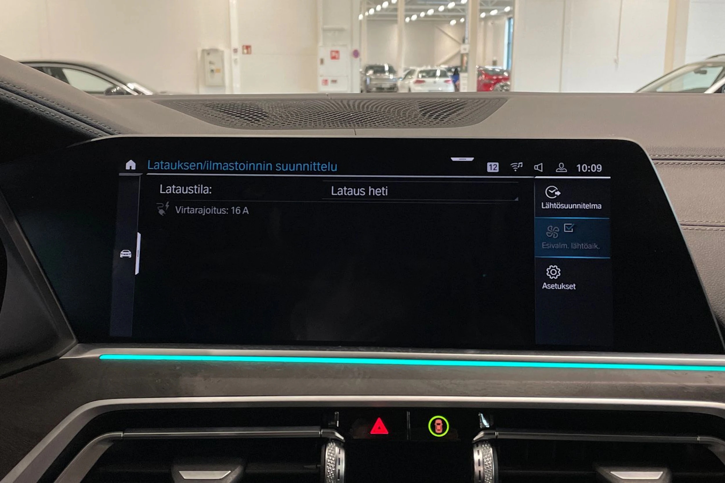 musta BMW X5 2021 kuva 25.
