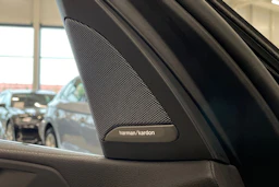musta BMW X5 2021 kuva 34.