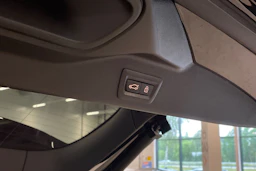 musta BMW X5 2021 kuva 36.