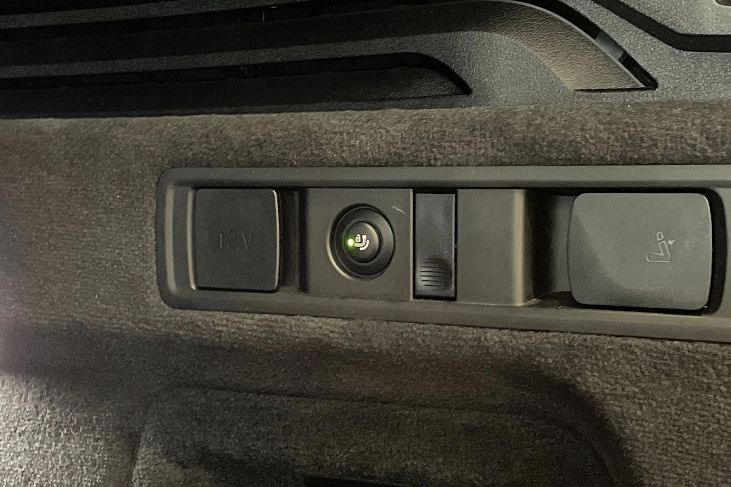 musta BMW X5 2021 kuva 38.