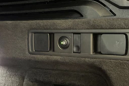 musta BMW X5 2021 kuva 38.