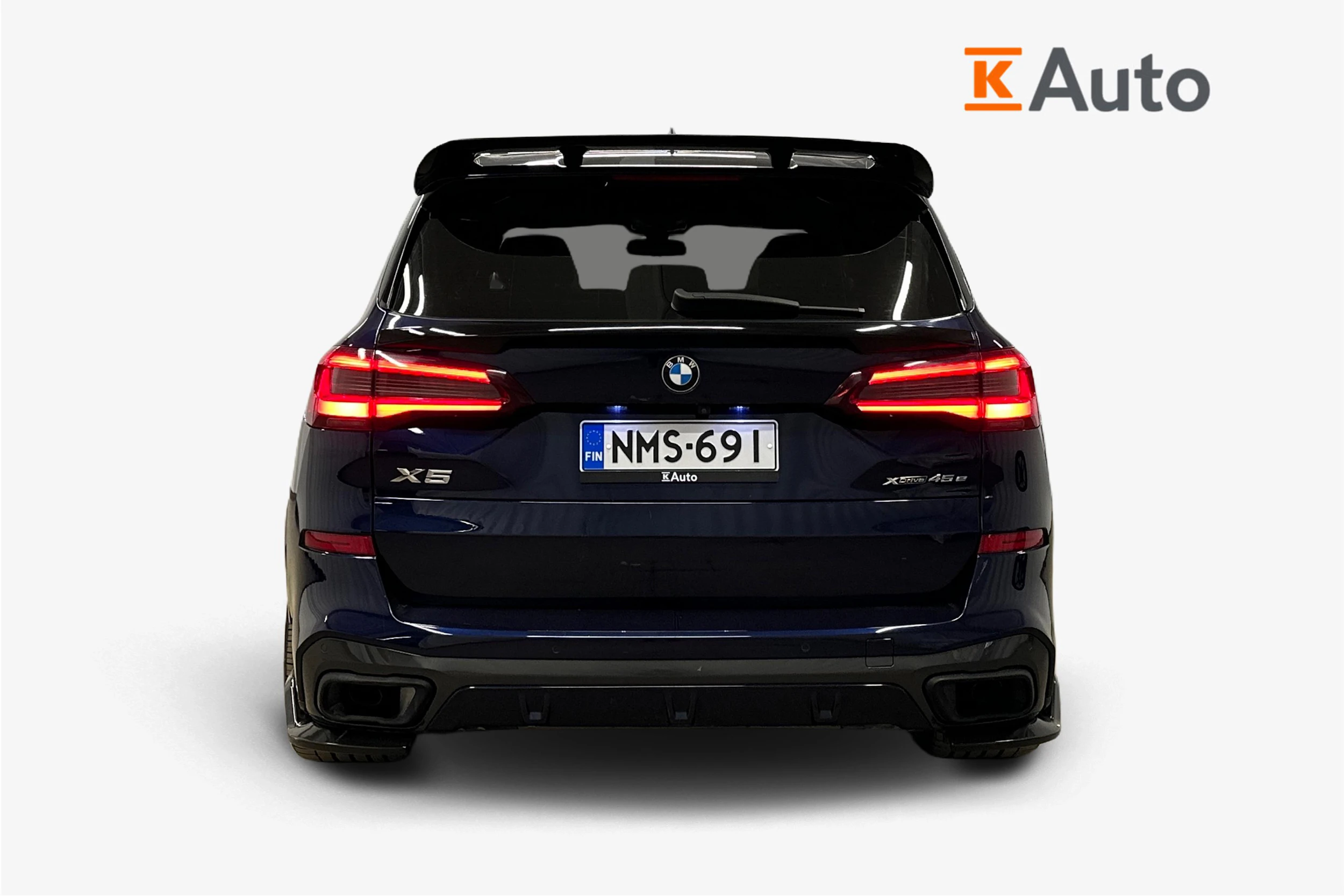 sininen BMW X5 2021 kuva 3.