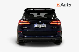 sininen BMW X5 2021 kuva 3.