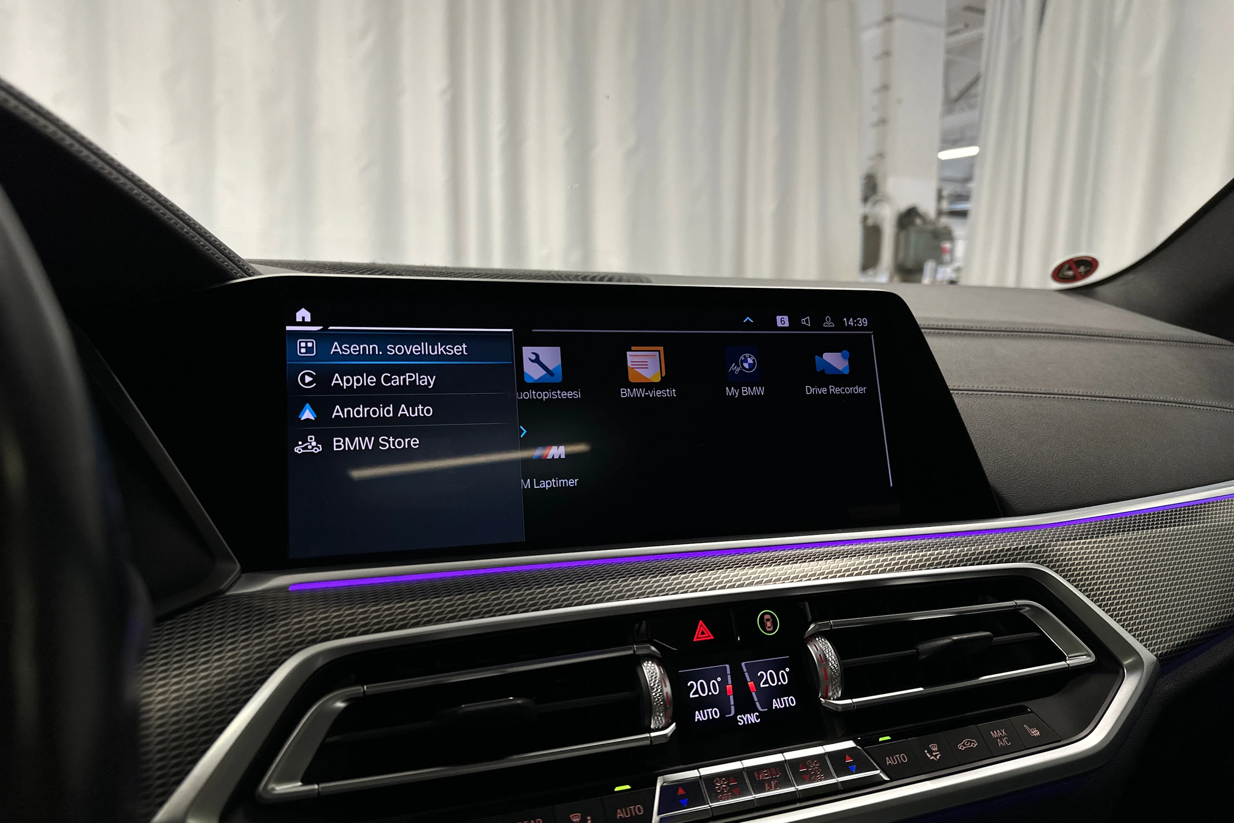 sininen BMW X5 2021 kuva 16.