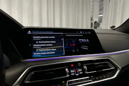 sininen BMW X5 2021 kuva 18.