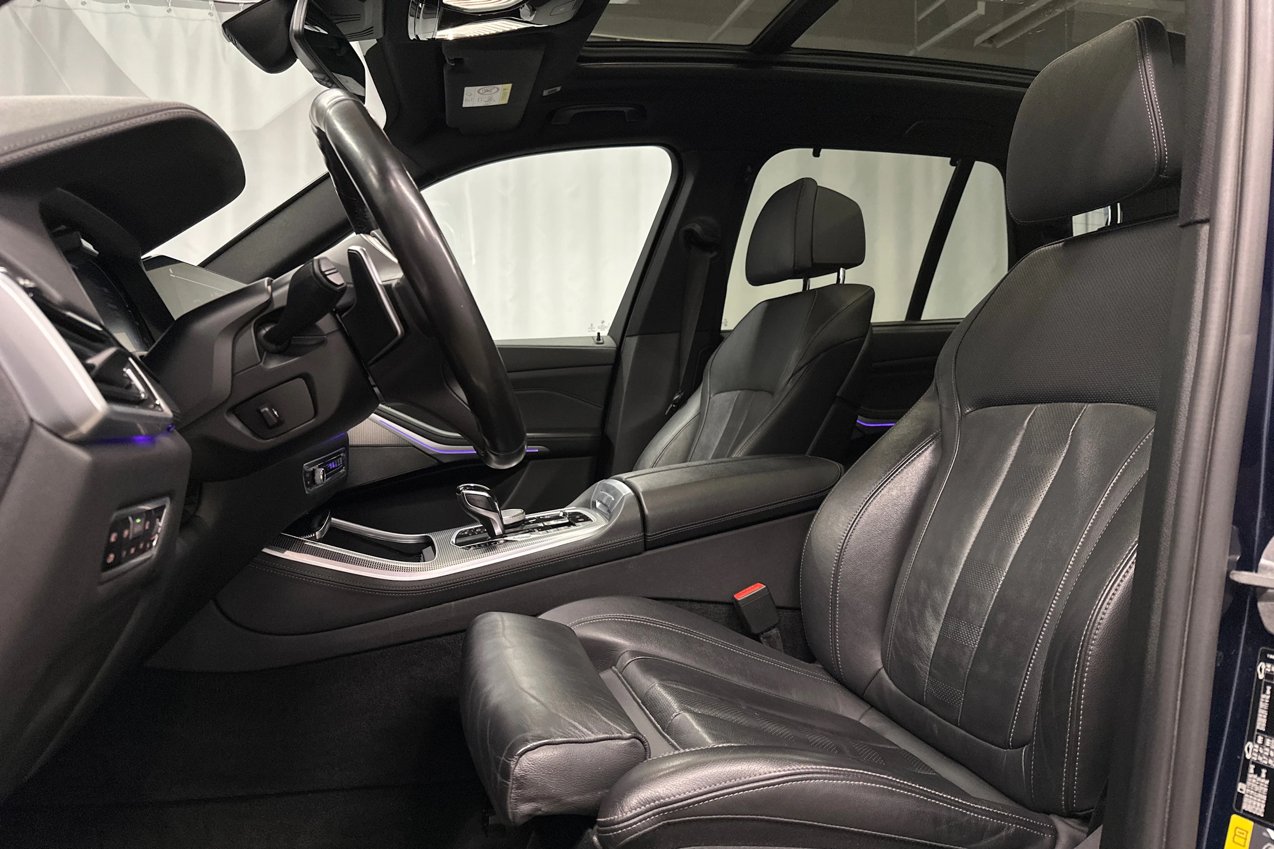 sininen BMW X5 2021 kuva 28.