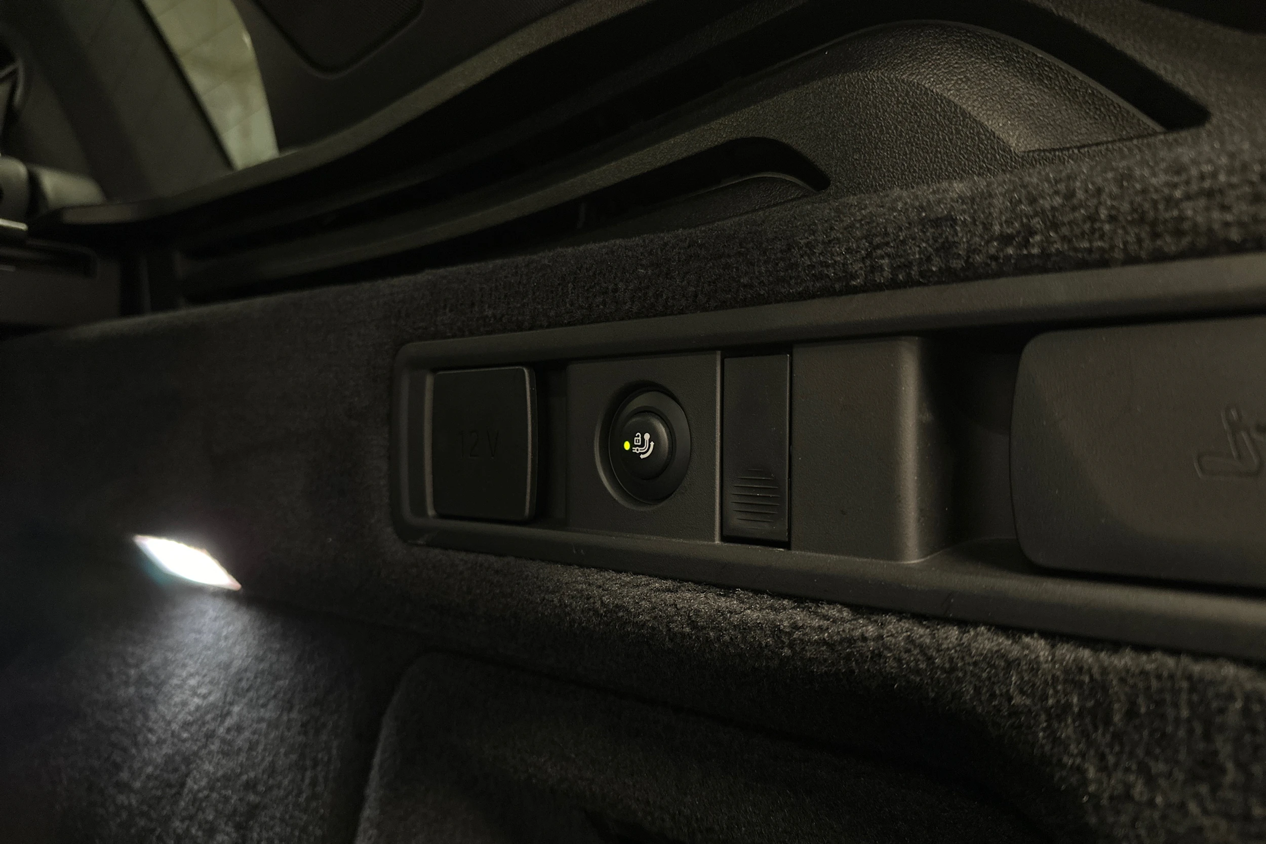 sininen BMW X5 2021 kuva 39.