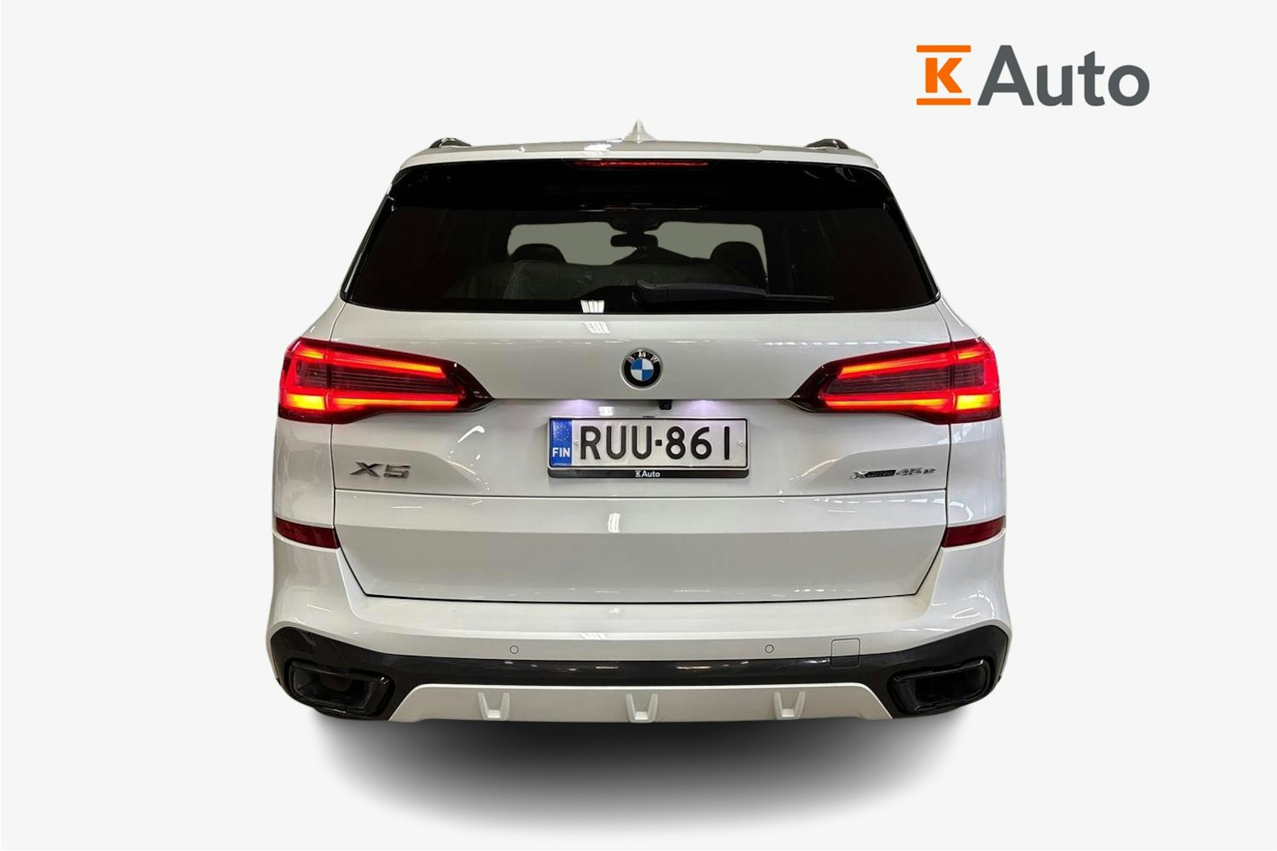 valkoinen BMW X5 2021 kuva 3.
