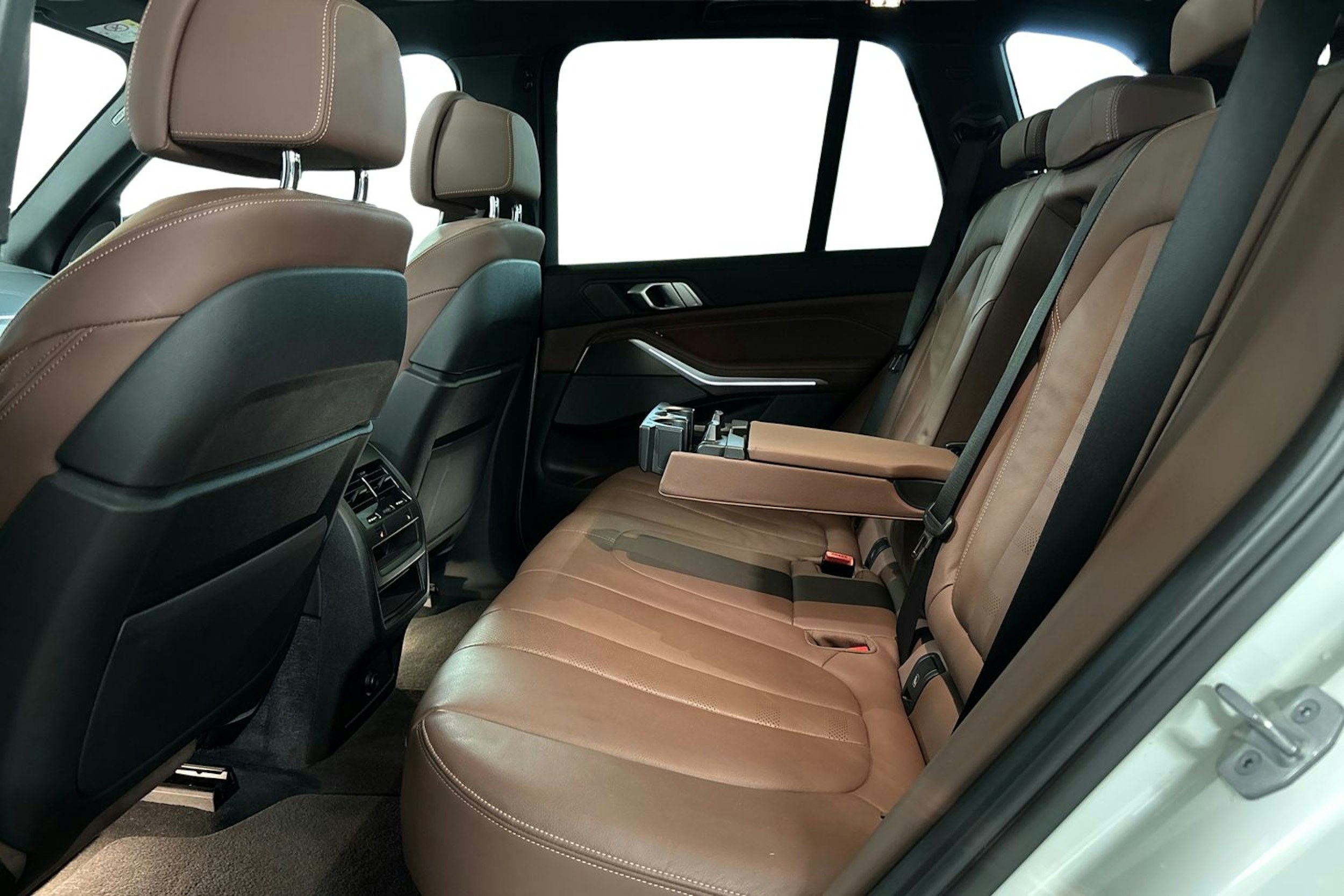 valkoinen BMW X5 2021 kuva 10.