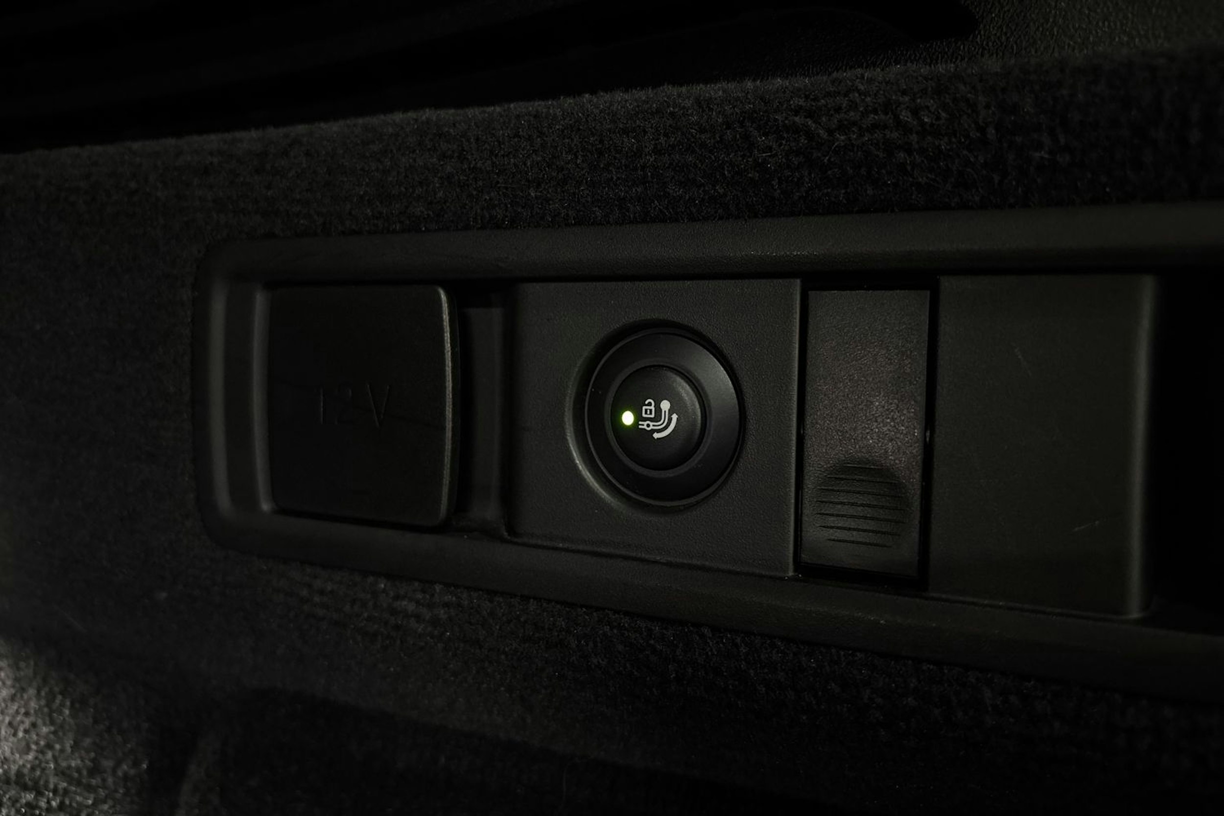 valkoinen BMW X5 2021 kuva 17.
