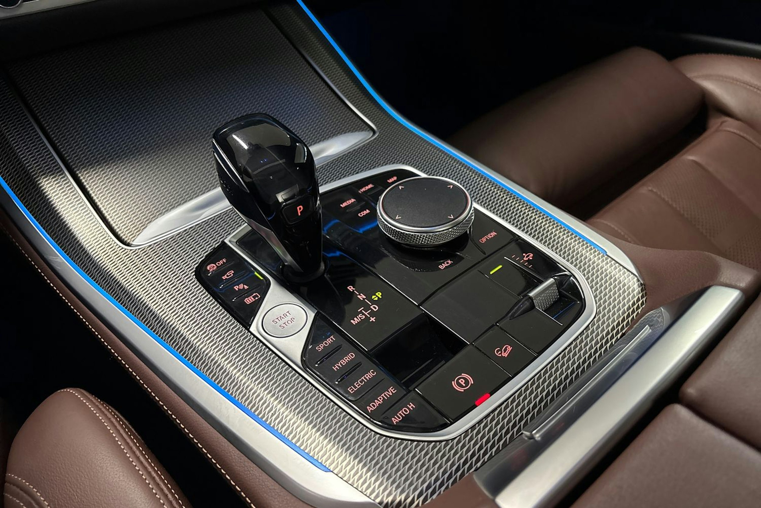 valkoinen BMW X5 2021 kuva 37.