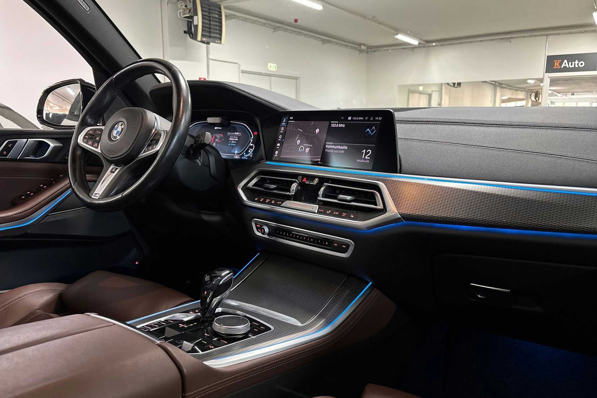 valkoinen BMW X5 2021 kuva 41.
