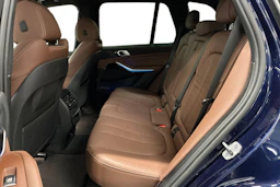 sininen BMW X5 2021 kuva 8.