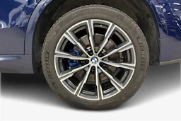 sininen BMW X5 2021 kuva 9.